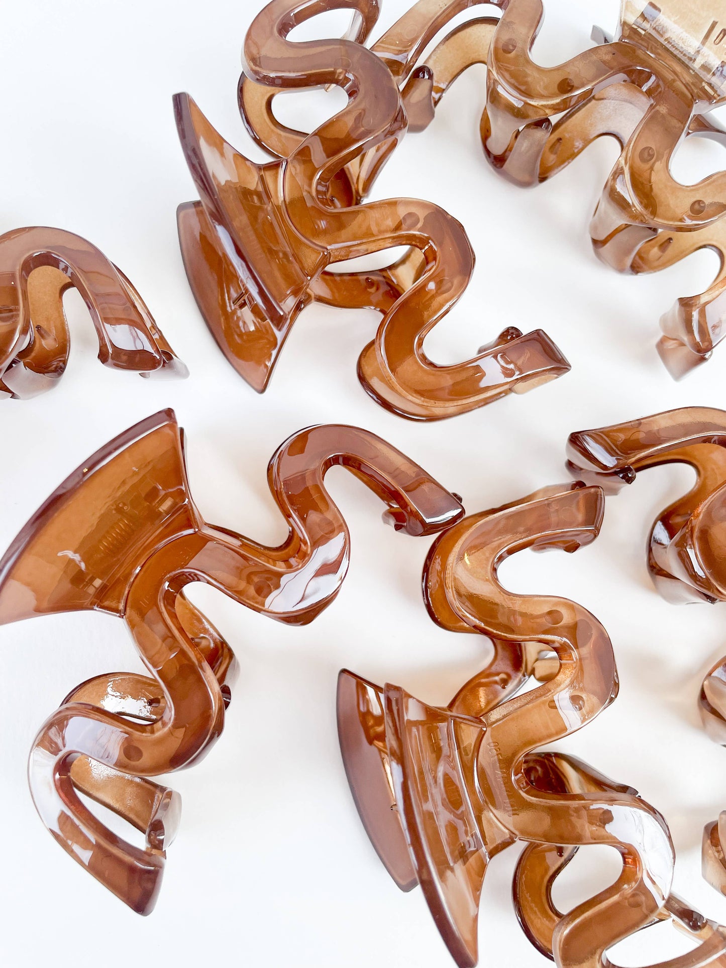 Wavy Espresso Hair Claw Clip