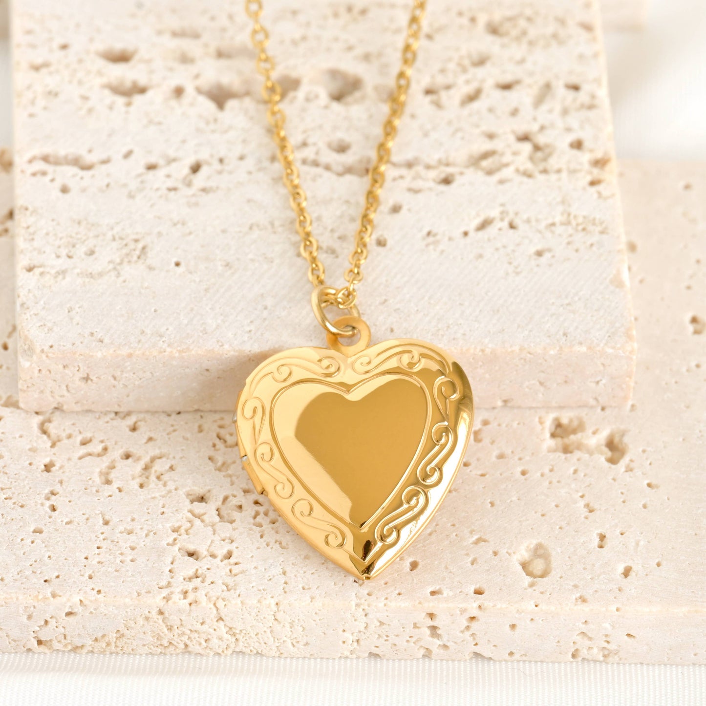 Heart Locket Necklace - Vintage Style Locket Heart Pendant